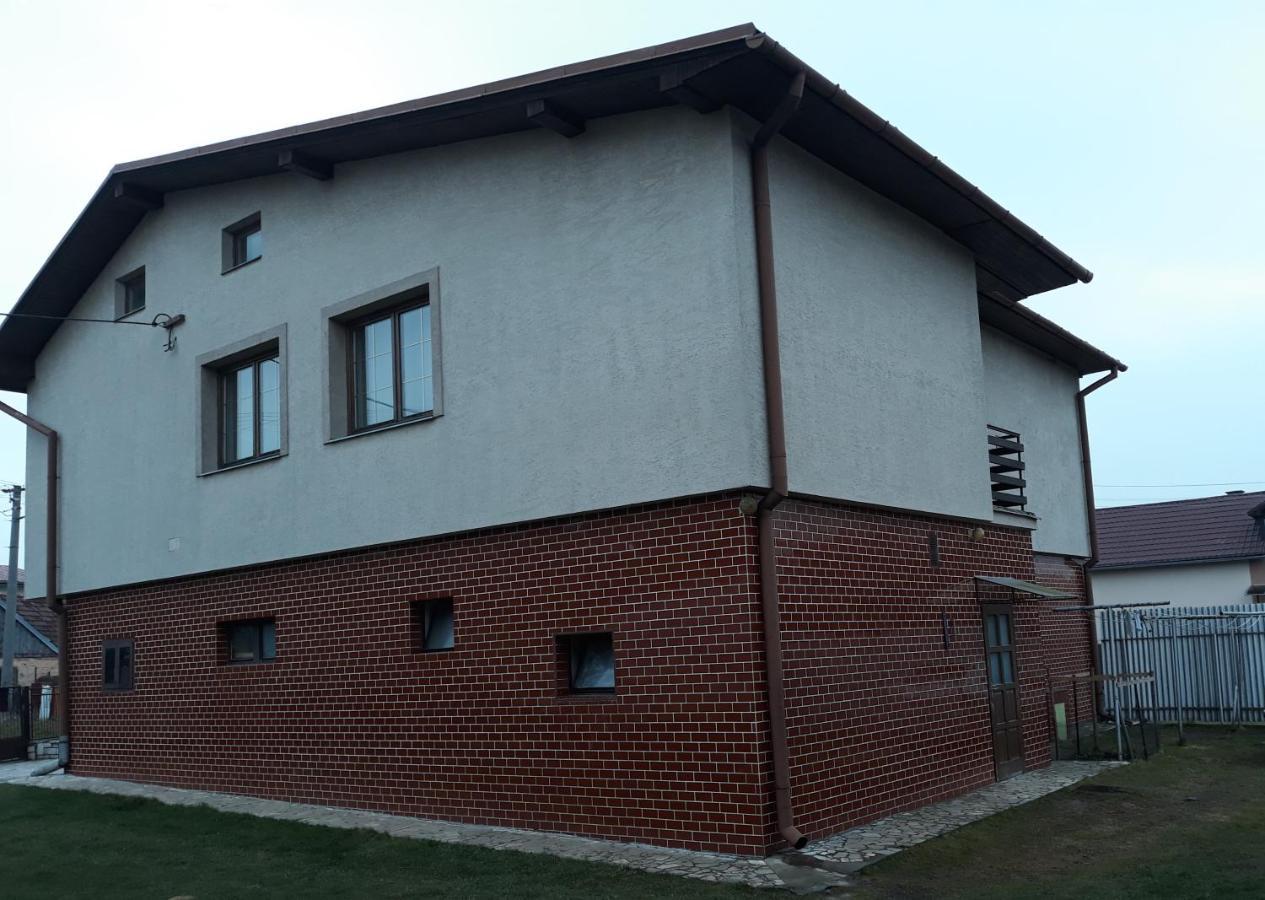 U Katky Bed and Breakfast Vrbov Esterno foto